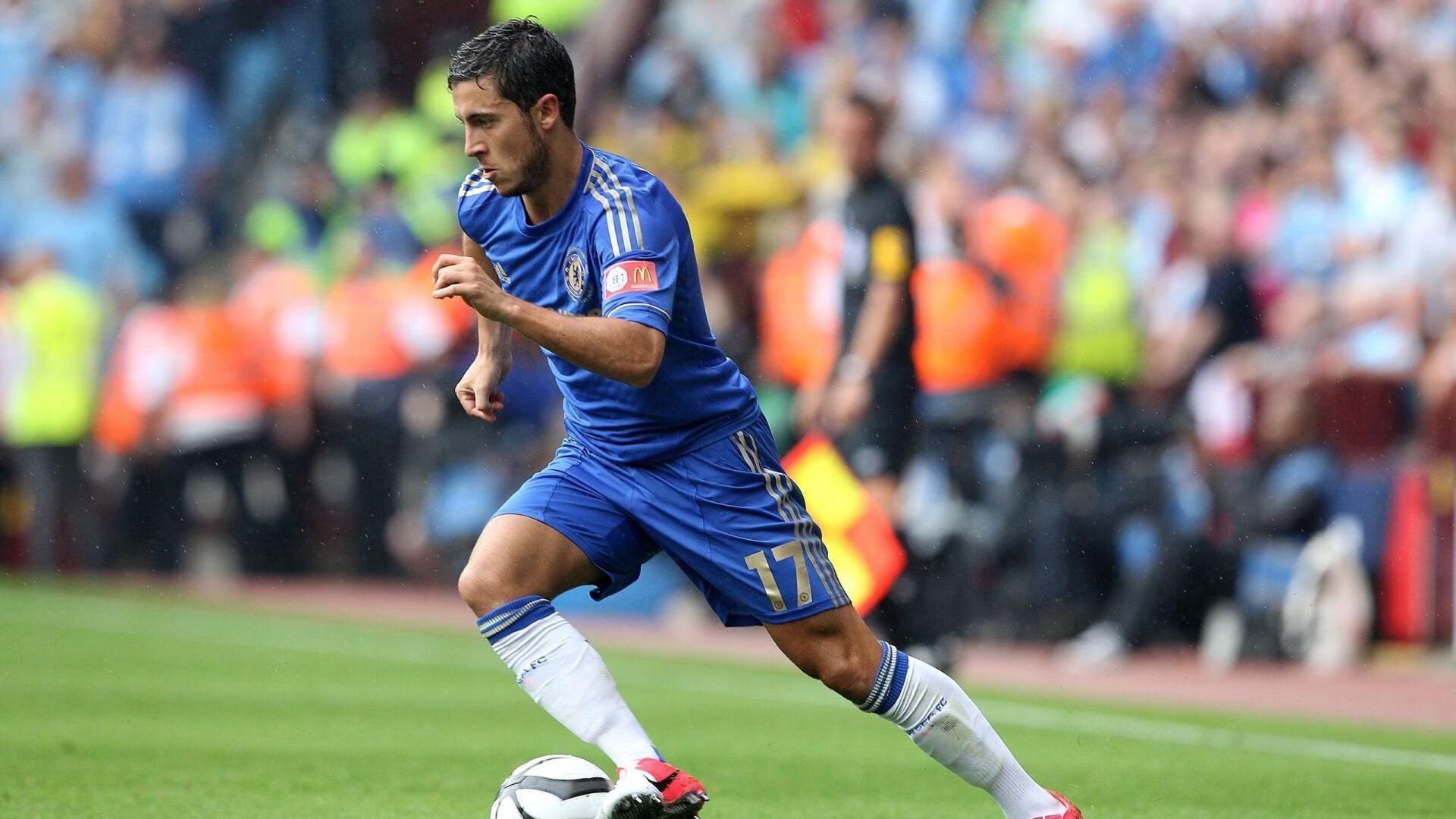 爱游戏体育-内马尔巅峰对决，德罗巴与60激战RNG分钟，关键助攻胜负难料！